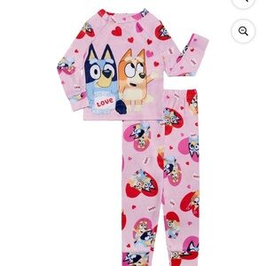Bluey valentine’s day pajama set size 2T